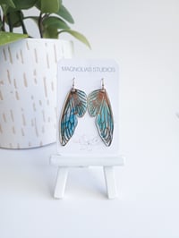 Image 2 of Bahamian Waters Wings