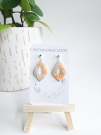 Image 2 of Peaches & Cream Marble Open Diamond 