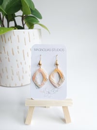Image 2 of Peaches & Cream Marble Open Diamonds 