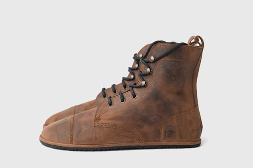 Image of Stride boots in Wax Brown