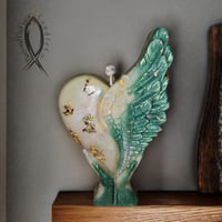 Image 3 of In His Hands 15oz (LARGE)