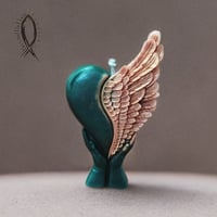 Image 4 of In His Hands 15oz (LARGE)