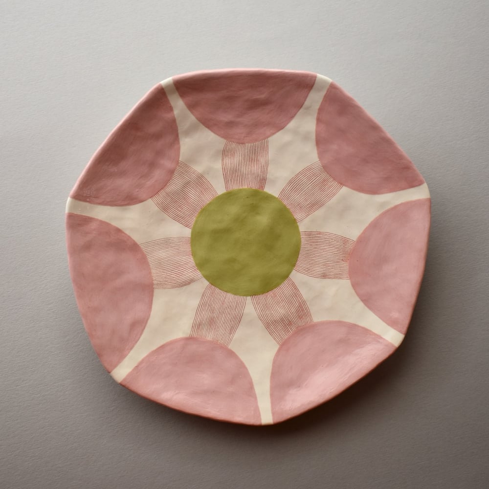 Image of Pink Flower Plate