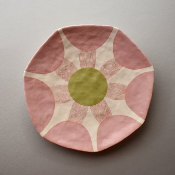 Image of Pink Flower Plate