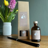 Flax Blossom Luxury Reed Diffuser