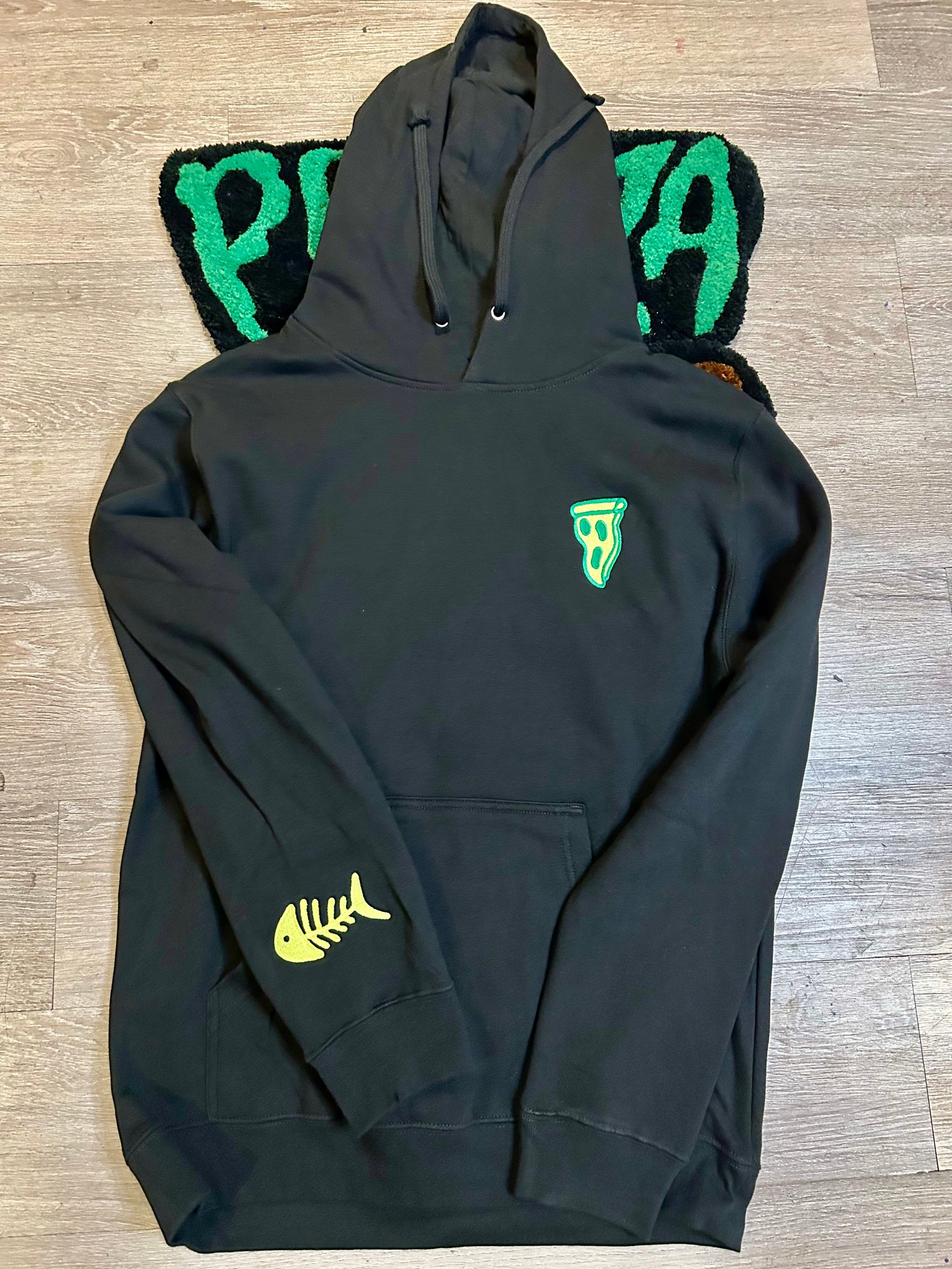 Image de Pouzza " Raccoon" hoodie / coton ouaté à capuchon. ( Pouzza 14 Collection )