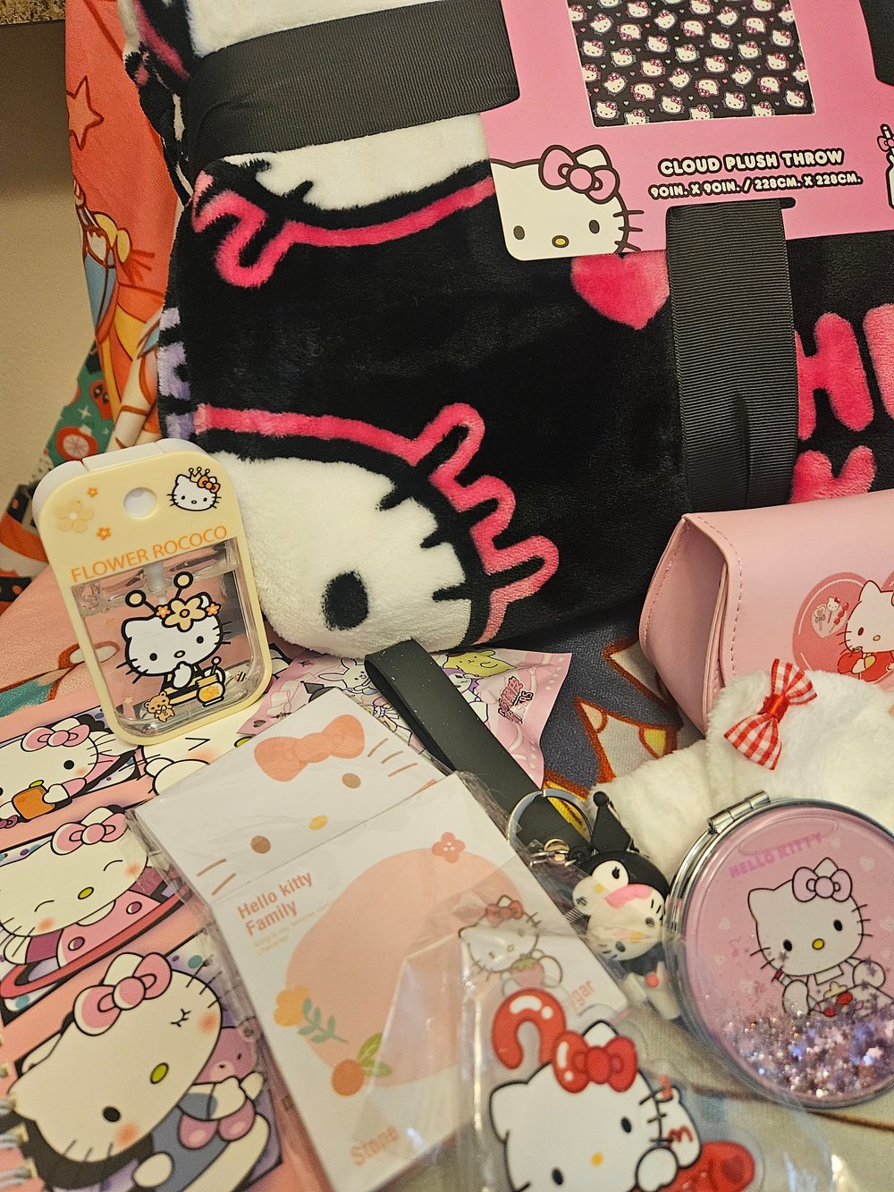 Image of DO NOT PURCHASE Carolinas Custom RESERVED Hello Kitty Black & Pink Juicy Bundle 