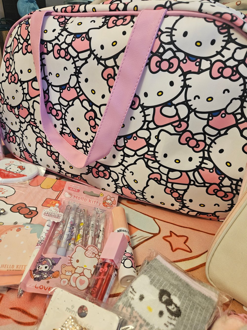 Image of Hello Kitty Duffle Bag Bundle 