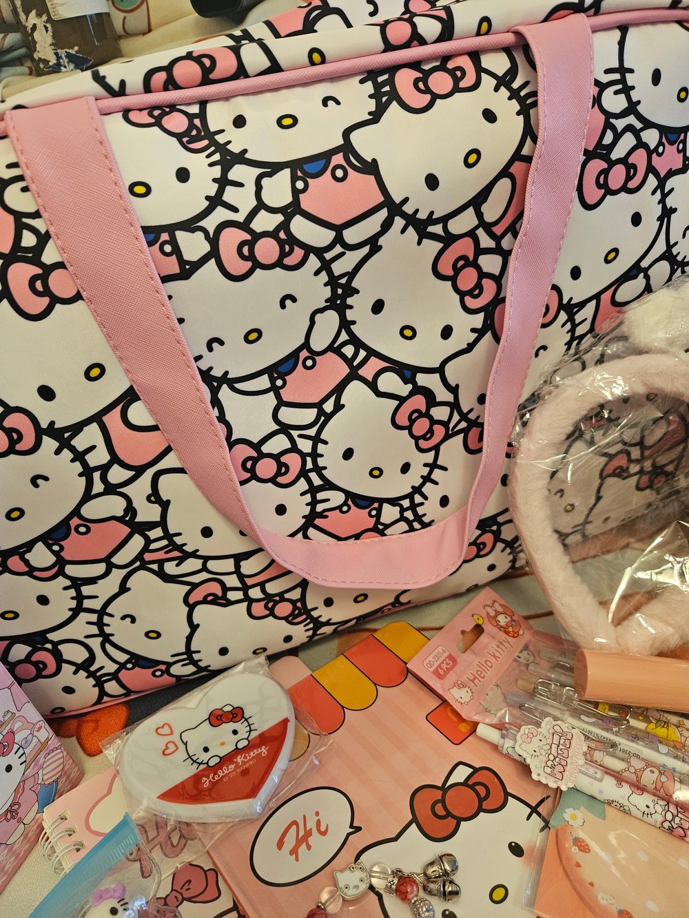 Image of Hello Kitty Duffle Bag Bundle 