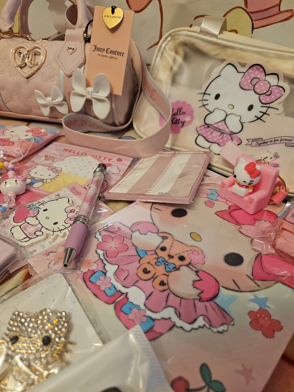 Image of Juicy Couture Save the Best Meets Hello Kitty Bundle 