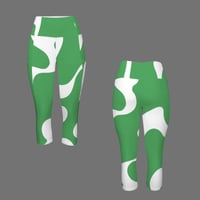 Image 3 of SIGNATURE ON THE GREEN