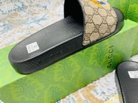 Image 10 of Mens Slider (1:1)