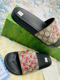 Image 3 of Mens Slider (1:1)