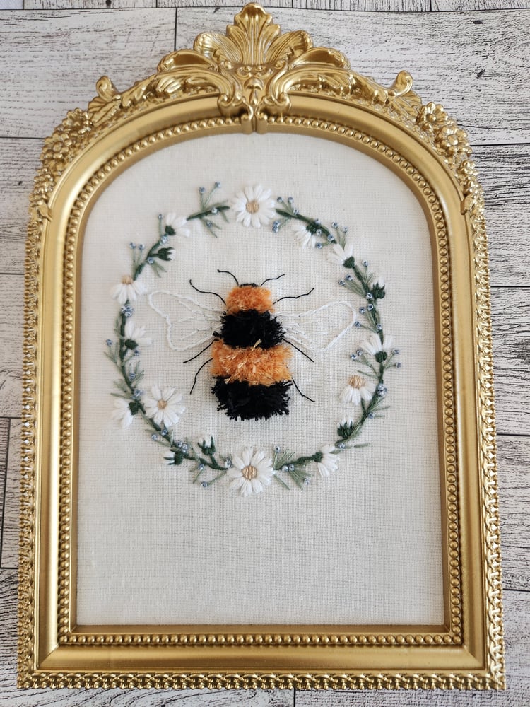 Image of The Bee among the daisies