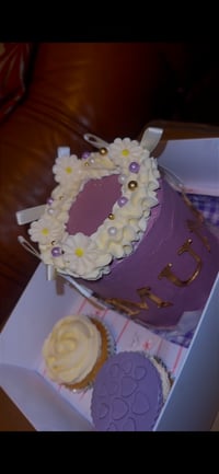 Image 3 of MADE TO ORDER 6 INCH CAKE