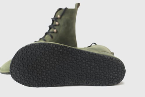 Image of Stride boots in Waxed Green