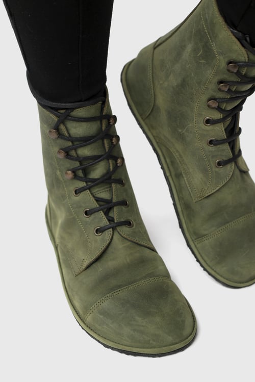 Image of Stride boots in Waxed Green