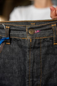 Image 2 of Gonna in denim nera