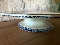 Image 8 of Assiette sur piédouche en terre de fer Gien modèle Montigny  