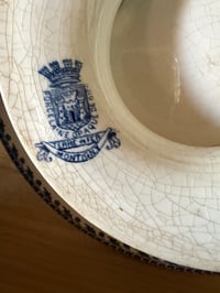 Image 9 of Assiette sur piédouche en terre de fer Gien modèle Montigny  