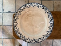 Image 4 of Assiette sur piédouche en terre de fer Gien modèle Montigny  