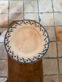 Image 3 of Assiette sur piédouche en terre de fer Gien modèle Montigny  