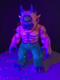 Image 2 of JUMBO TT Cyclops #8