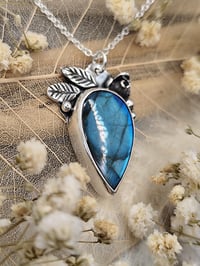 Image 3 of Blue Labradorite & Rose