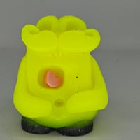 Image 1 of Og giver- yellow and black