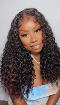 Image 4 of Deep Wave 360 HD Lace Wig in 20”
