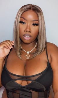 Image 5 of Honey Blonde Highlight Kinky Straight 5x5 Closure Wig in 12”