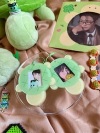Image 3 of Melon Pan Turtle Acrylic ID Holder