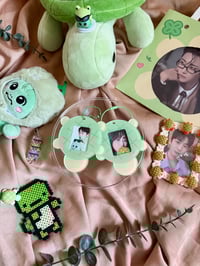 Image 2 of Melon Pan Turtle Acrylic ID Holder