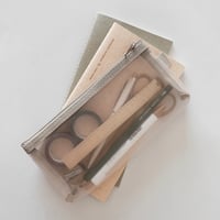 Image 2 of Trousse en mesh 