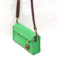 Image 5 of Wide Two-way Sling in pebbled green