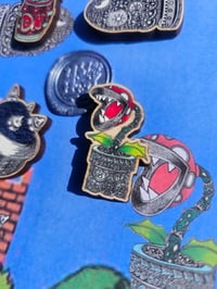 Image 3 of Mario eco pin set 