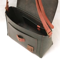 Image 6 of STUDIO LINE Small Box Sling in green and brown