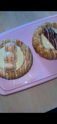 Image 2 of White Happy Hippo Mini Cookie Pie🍰