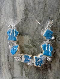 Image 1 of 6 Count Cookie Lei 