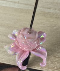 Image 1 of Pack of 15 Lily Flower Beads