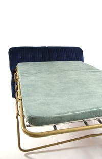 Image 8 of Banquette convertible bleu rayé