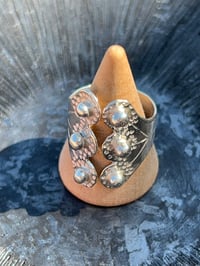 Image 1 of Bague « Fleur » argent massif 