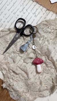 Image 3 of Scissors fob Toadstool 