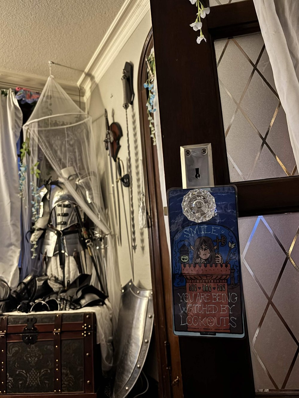 Image of Lookout Door Hanger