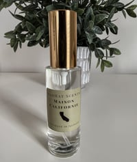 Image 2 of Maison Californie — Extrait de Parfum — Cool Floral Breeze. Warm Rose. Olibanum. Soft Musk.