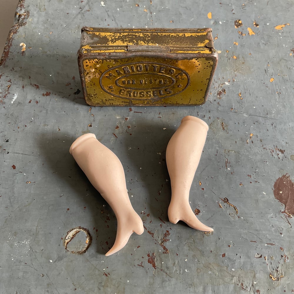 Image of Doll Legs & Vesta Tin