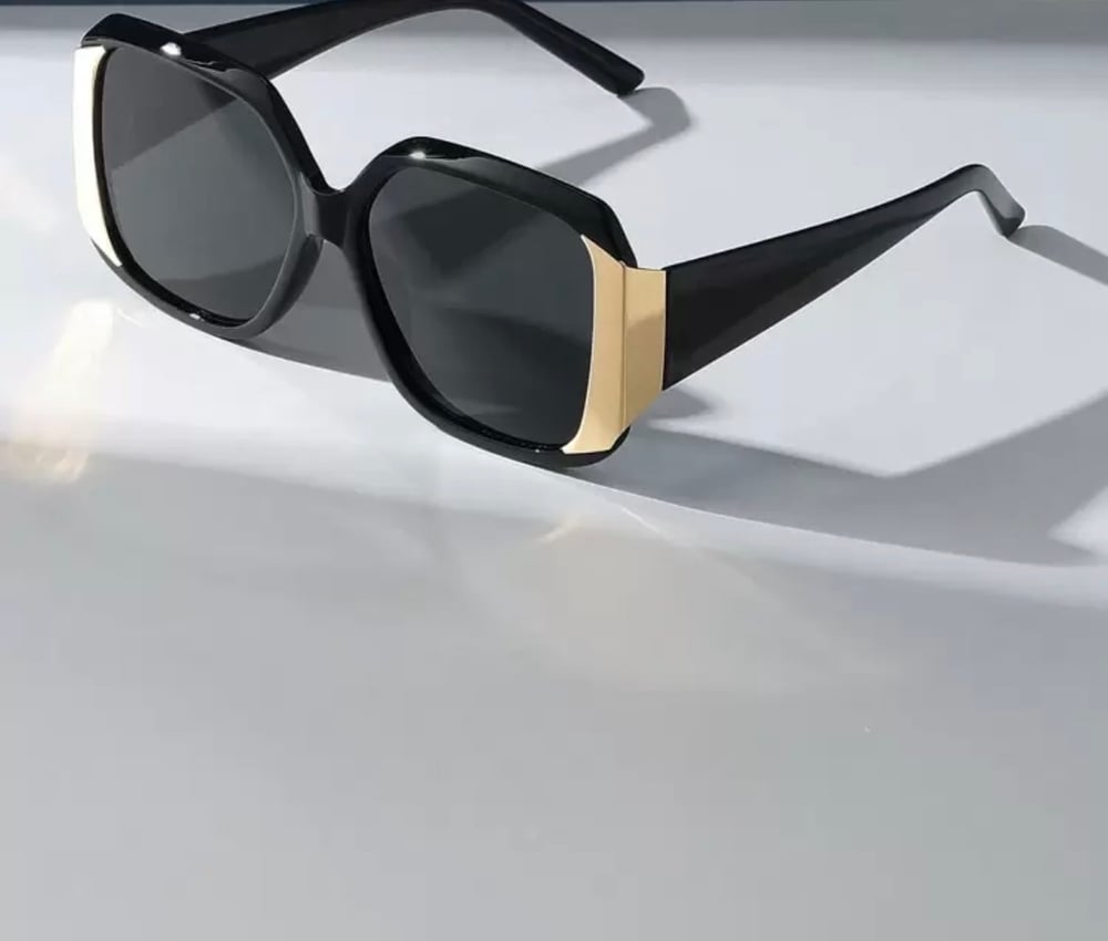 Image of “Classic Shades”