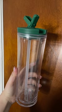 20 oz Green Flip Straw Cup