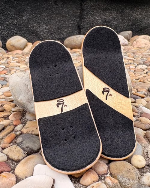 Image of Stoned 🪨 PRO & Premium Fingerboard 