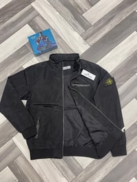 Image 4 of Wind Breaker si